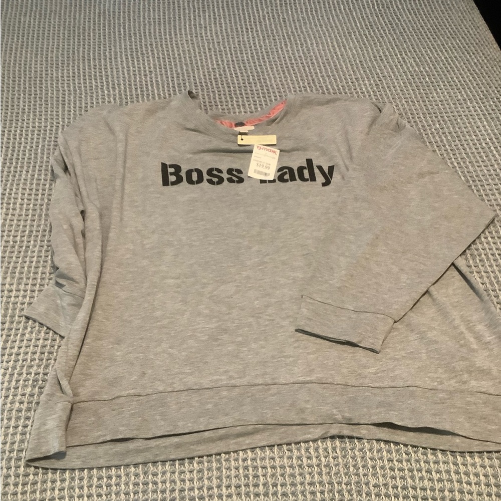 Woman’s long sleeve T-shirt